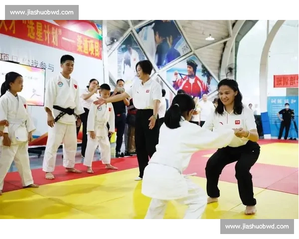 广东省首届中小学生柔道锦标赛圆满落幕 冼东妹助力柔道之乡建设