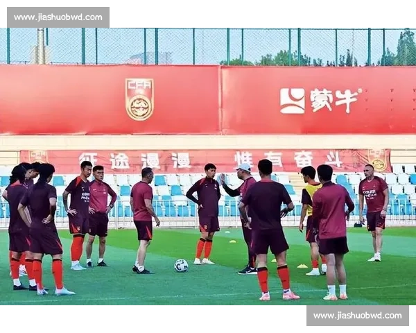 换帅后首战！国足大连集训启程，东亚杯剑指突破