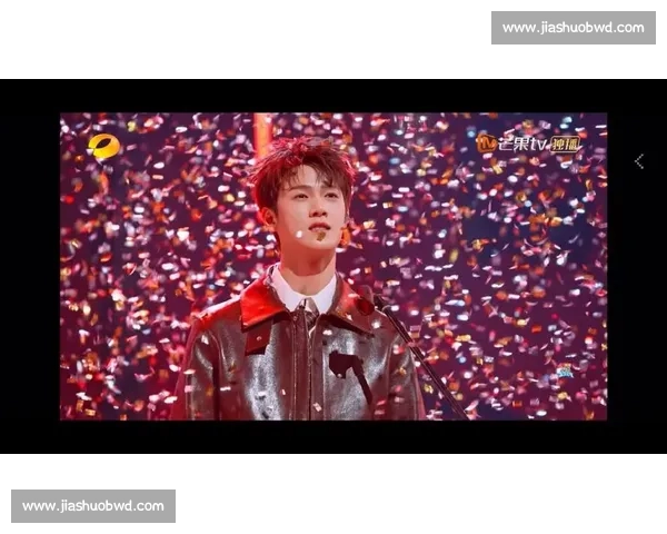 李昀锐邢武篮球路透释出！红色球服点燃体育生荷尔蒙风暴